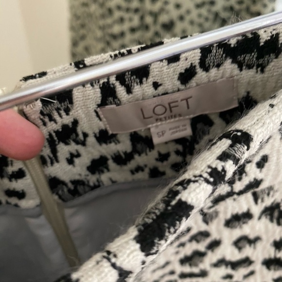 LOFT Animal Print Mini Skirt - Picture 4 of 4